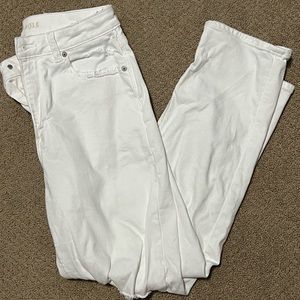 American Eagle Distressed White Mom Jeans
